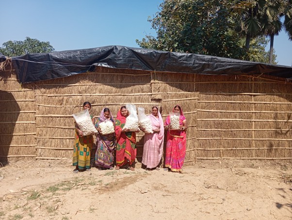 Sakhi Lakhpati Image 4